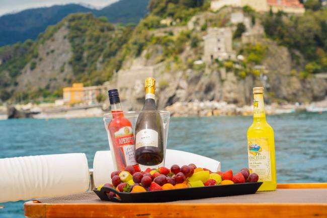 Tour in Barca delle Cinque Terre con Partenza da Monterosso